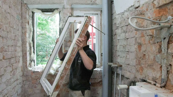 Демонтаж вікон/дверей