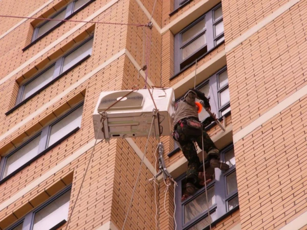 Dismantling of air conditioning / ventilation systems